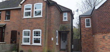 2 bedroom semi-detached house to rent