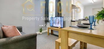 2 bedroom ground floor flat