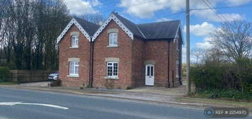 2 bedroom semi-detached house