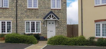 3 bedroom semi-detached house