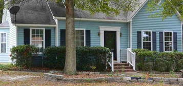 706 Birch Knot Ct, Lexington, SC 29073