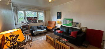 Flat to rent in Barnsbury Estate, London N1