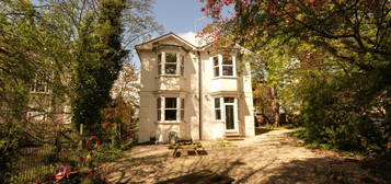 Flat to rent in Isis House, Abingdon Road, Oxford OX1