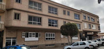 Piso en venta en Av Manuel Velázquez Cabrera, Edificio Faro, Zona Centro