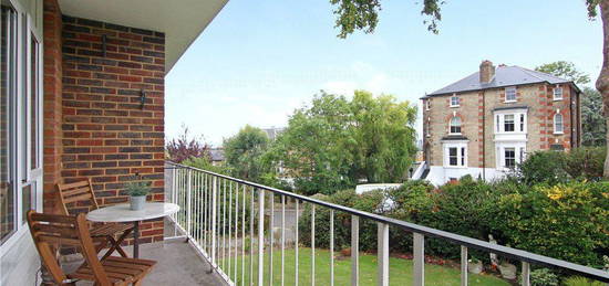 2 bed flat to rent