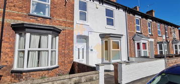 Terraced house to rent in Newland Street West, Lincoln LN1