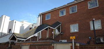 Flat to rent in William Court, Acland Road, Exeter EX4