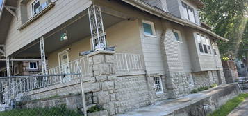 144 N Brighton Ave, Kansas City, MO 64123