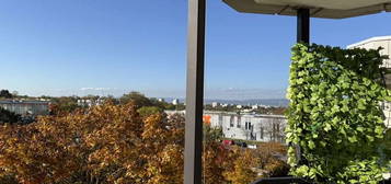 Mainz-Hechtsheim, schicke 3 Zi.-Wohnung mit tollem Aussichtsbalkon