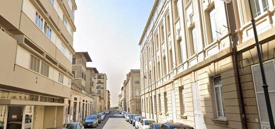 Monolocale via Francesco Crispi, Via Grande - Piazza della Repubblica, Livorno