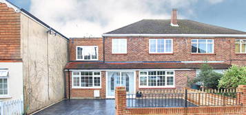 5 bed semi-detached house for sale