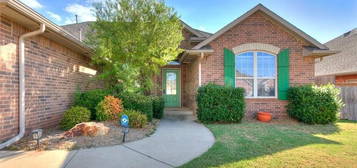 17024 Kemble Ln, Edmond, OK 73012