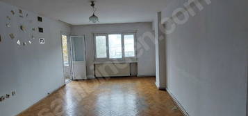 AVCILAR MERKEZDE CADDE UZERI 2+1 90 M2 KIRALIK DAIRE