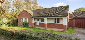 Detached bungalow to rent in Fowey Close, Chandler's Ford, Eastleigh SO53