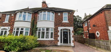 3 bedroom semi-detached house to rent