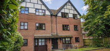 2 bedroom ground floor flat for sale