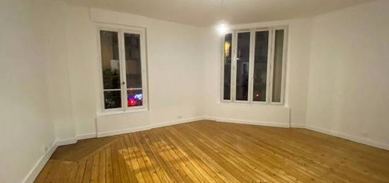 Appartement  à louer, 3 pièces, 2 chambres, 56 m²