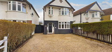 3 bed detached house for sale