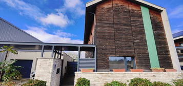 Maison meublée - 2 chambres, terrasses et garage