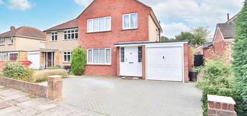 3 bedroom detached house to rent