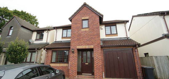 4 bed detached house to rent