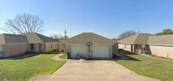 928 Rosewood Dr, Harker Heights, TX 76548