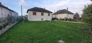 Maison indépendante 3ch sur sous sol total  et jardin  à Villers-Cotterêts