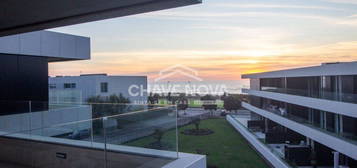 Apartamento T3 Varanda Lareira Vista Mar 2º Piso G/ 4 carros Canidelo