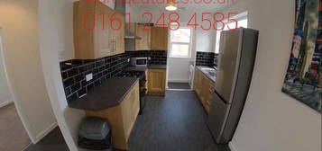 4 bed flat to rent