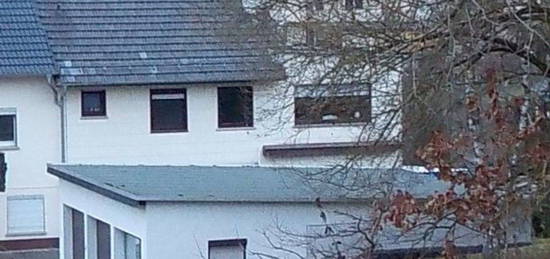 Grosses Haus in Weilburg-Hirschhausen ab 01.12.2024 zu vermieten