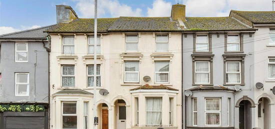 5 bedroom terraced house for sale