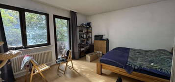 Zentrale 1-Zimmer Wohnung im Frankfurter Ostend nahe zur EZB mit EBK und Balkon