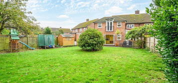 4 bedroom semi-detached house for sale