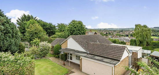 4 bedroom detached bungalow for sale