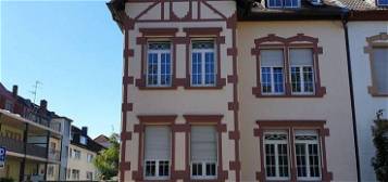 Ein schöne Dreifamilienhaus in Hanau mit 6 Apartment Wohnungen