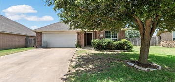 1017 Bougainvillea St, College Station, TX 77845