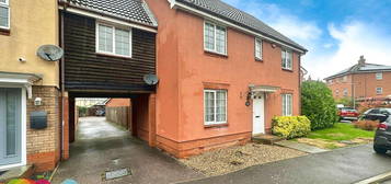 5 bed link detached house to rent