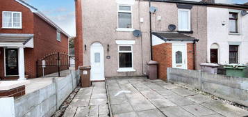 End terrace house to rent in West End Road, Haydock WA11