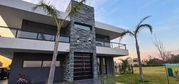 Casa en Venta Lagoon Pilar - Cuan Propiedades