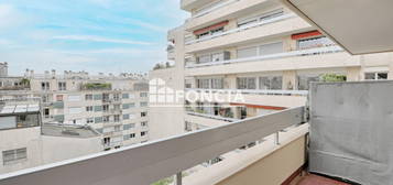 ALESIA/ MOULIN VERT : STUDIO DE 21M2 EN ÉTAGE ÉLEVÉ AVEC ASCENSEUR AVEC BALCON DE 6M2