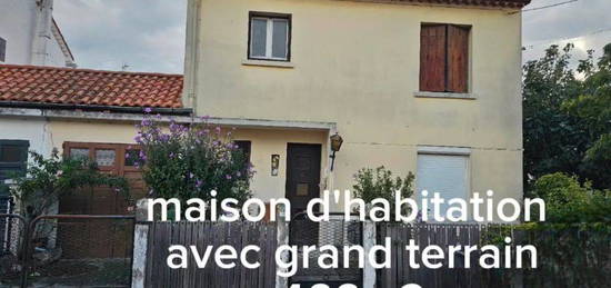 Maison avec jardin