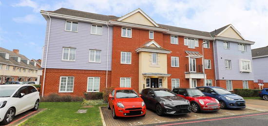 Flat to rent in Adstock Court, Coleridge Drive, Eastcote HA4