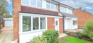 3 bed semi-detached house to rent