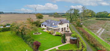 5 bed detached house for sale