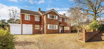 5 bed detached house to rent