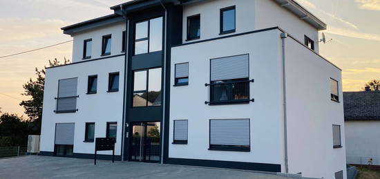 Moderne 2 Zimmer Wohnung mit Einbauküche und Terrasse - modern und energieeffizient