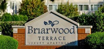 Briarwood Terrace Apartments, Prospect Heights, IL 60070
