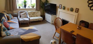 2 bed flat to rent