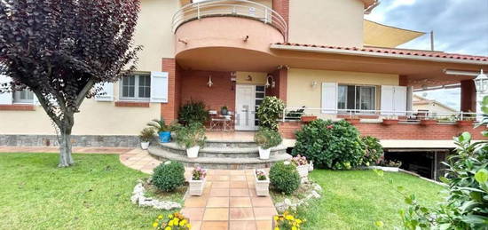 Casa o chalet en venta en Avinguda País Valencià, Cànoves I Samalús