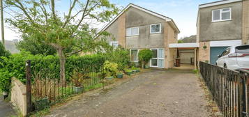 3 bed semi-detached house for sale